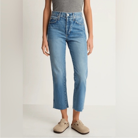 NWT AMO Denim Loverboy Jeans in Loved Wash Size 28 - Picture 1 of 11